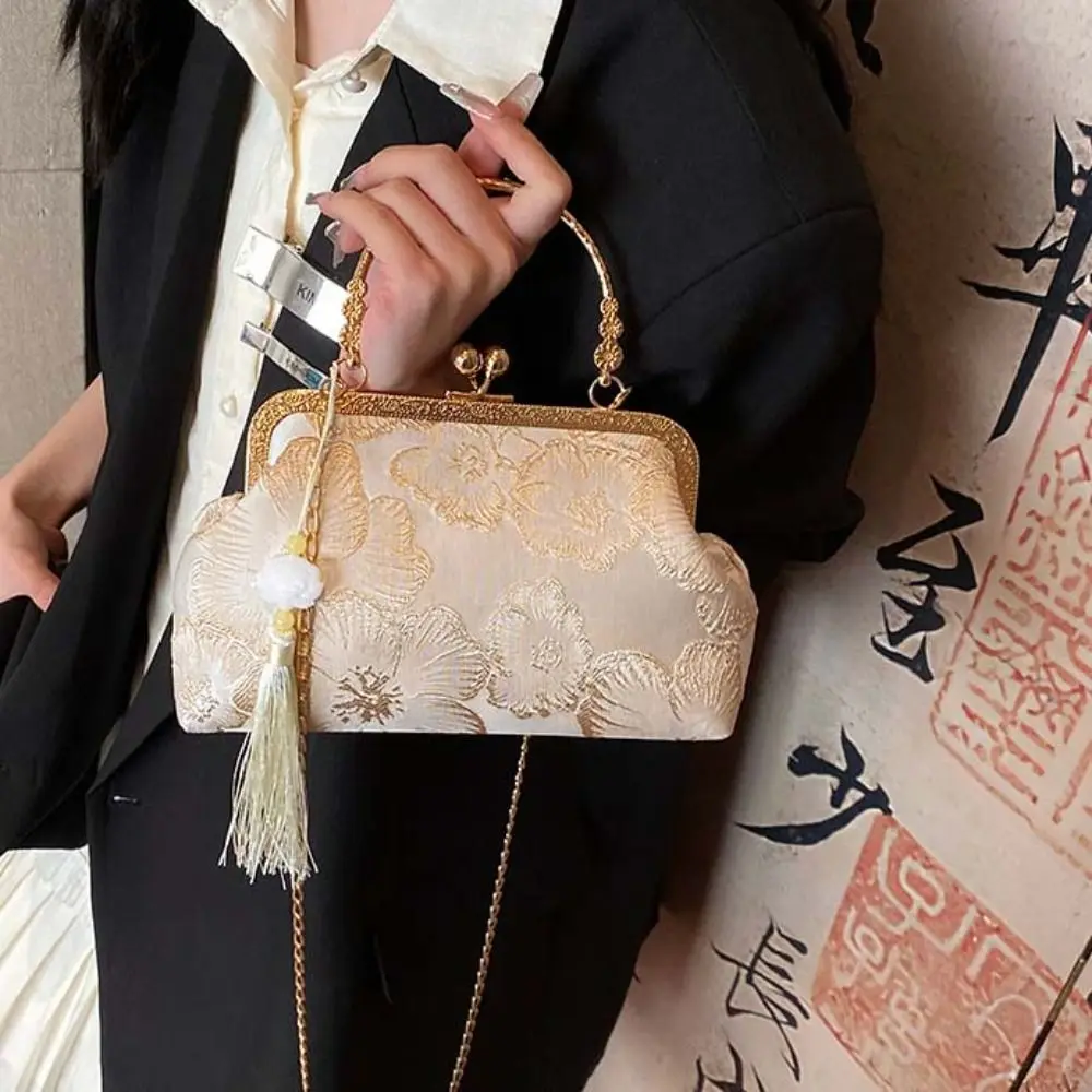 

Cheongsam Accessories Embroidery Banquet Bag Large Capacity Wrist Bag Hanfu Handbag Shoulder Bag Crossbody Bag Ladies Clutch Bag