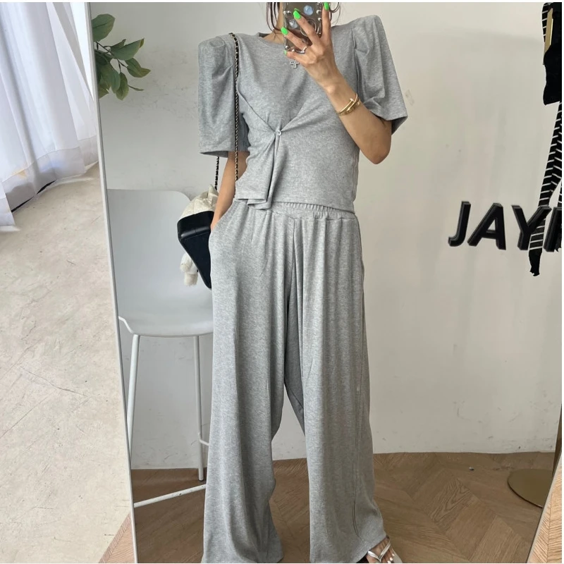 

Women's round Neck T-Shirt And Wide Leg Pants Set Loose Fit Casual Cotton Blend Threaded Top with Button Detail