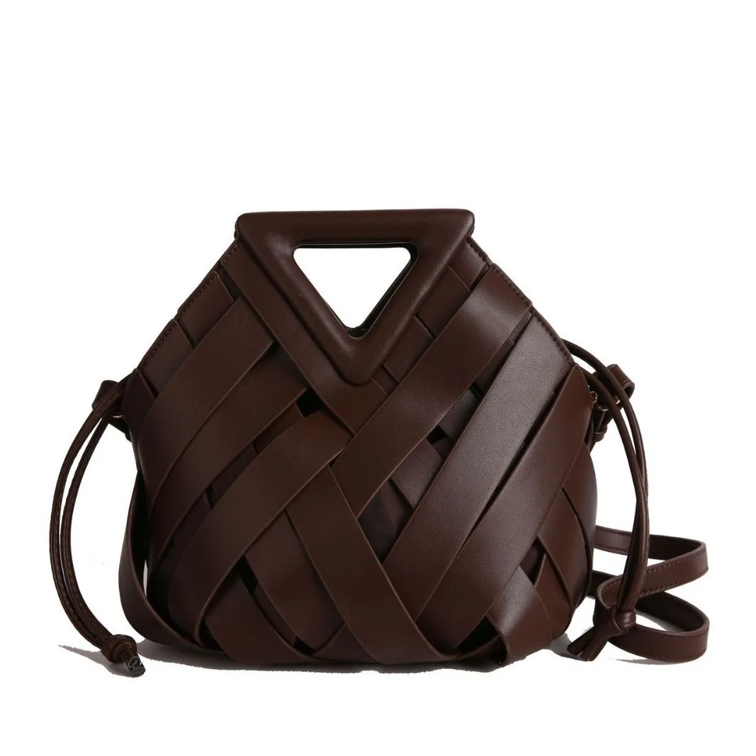 

New 2025 Hand Vegetable Basket Bag Triangle Bag Woven Hollow Clutch Bag Dinner Bag Large Capacity