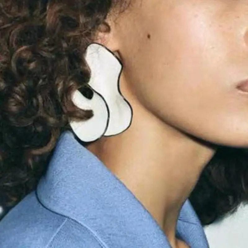 

[HF]Hot 1Pair Geometric Shape Conch Stud Earrings For Women Europe America Personality Exaggerated Girls Travel Jewelry