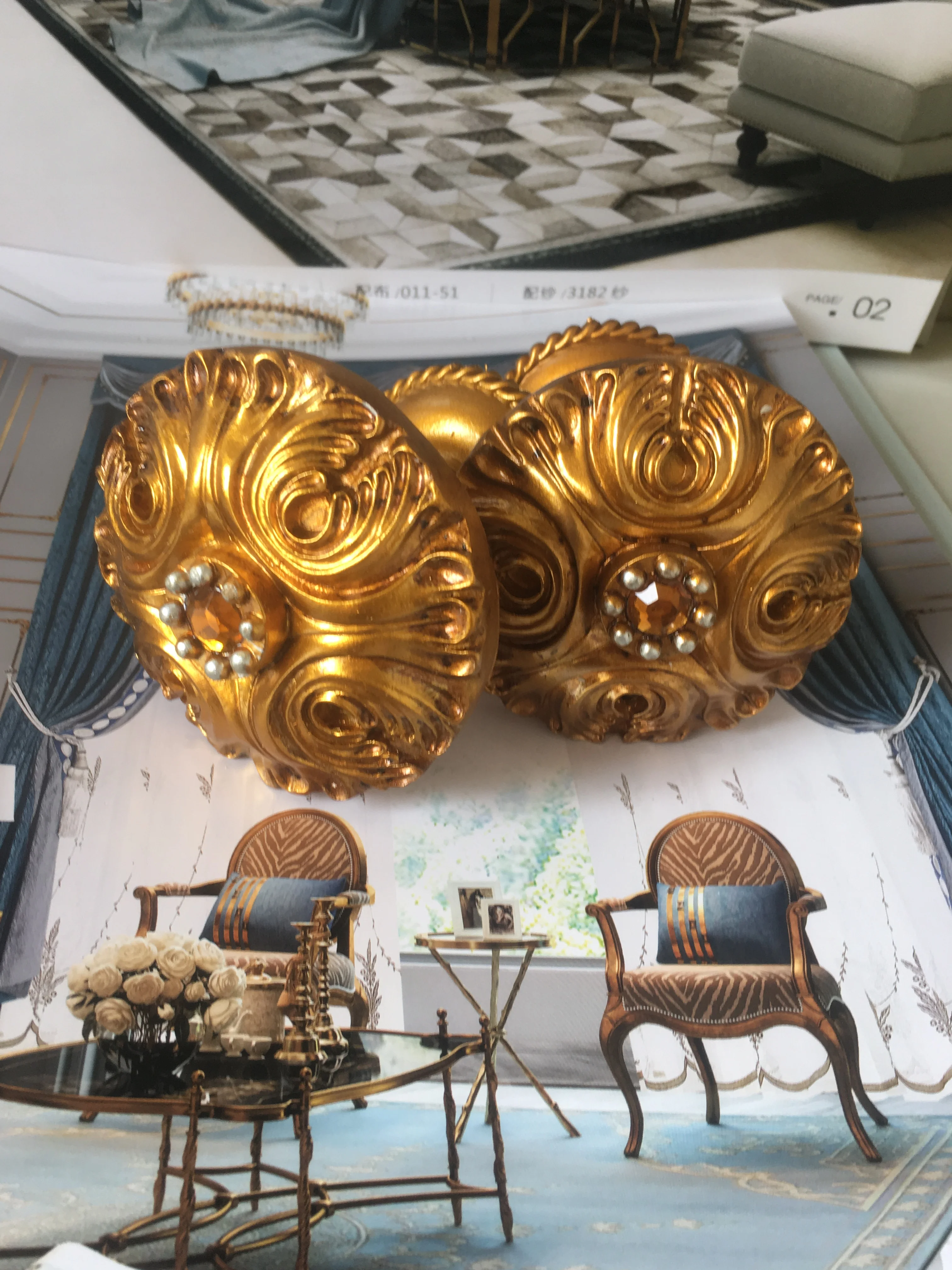 2Pcs/Set High Quality Luxury Fashion European Curtain Hooks Holder Hanger Bronze Display Rack Wall Hook Curtain Accessories