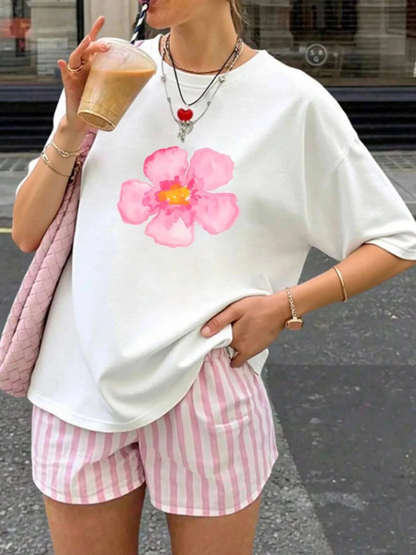 【WY1318790】Camiseta feminina plus size com gola redonda e manga curta com meia manga elástica e estampas da moda