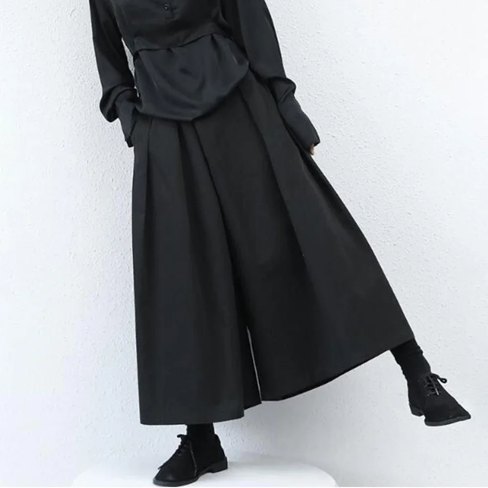 Dark Gothic Style Loose Casual  7-point Hakama Pants Wide Leg Pants 2024 New  Genderless Large Size Design Samurai Pants Unisex