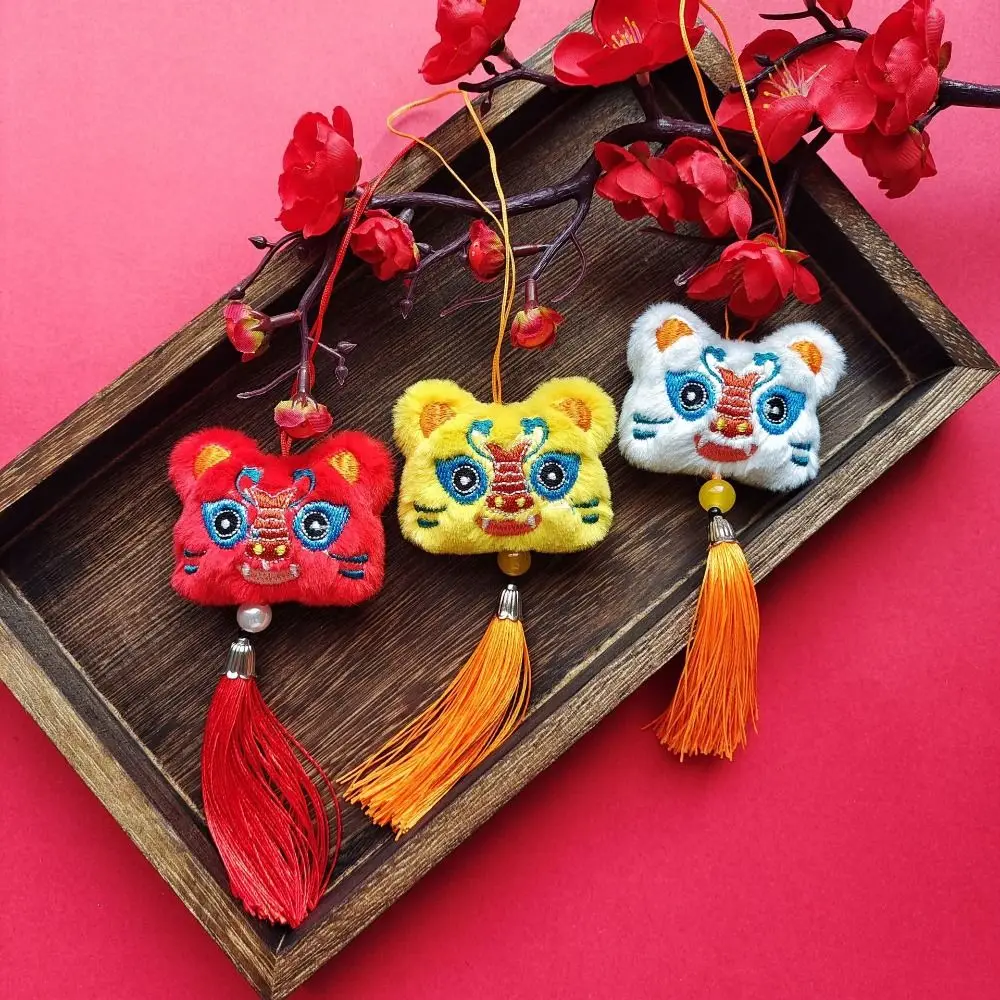 Chinese Style Lion Dance Tassels Pendant Cartoon Lucky 2025 New Year Zodiac Decorative Traditional Snake Mascot Plushies Home