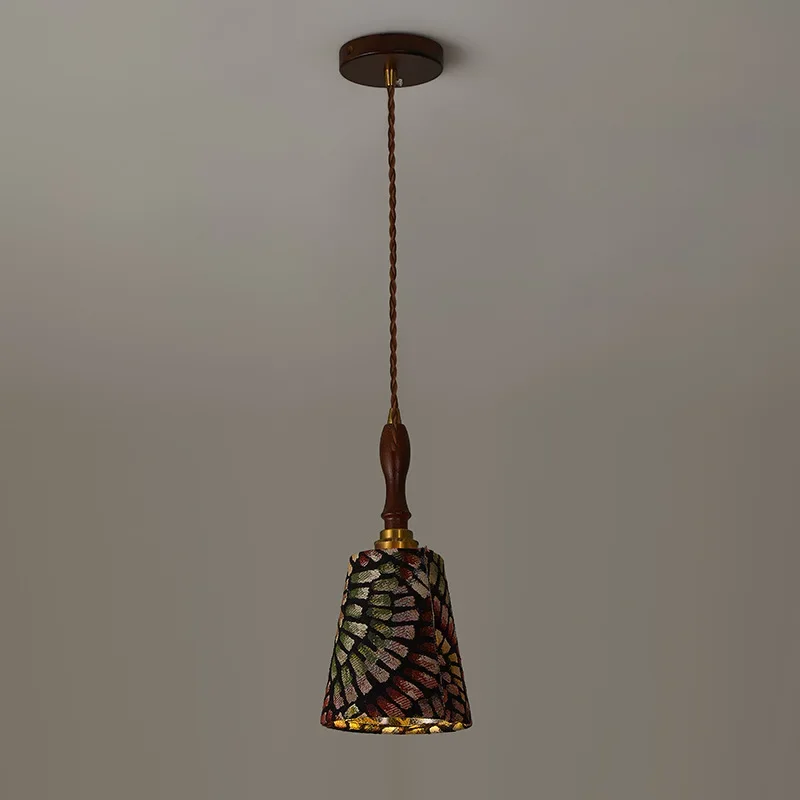 

French antique style bedroom bedside chandelier retro American Nanyang style restaurant bar light personalized chandelier