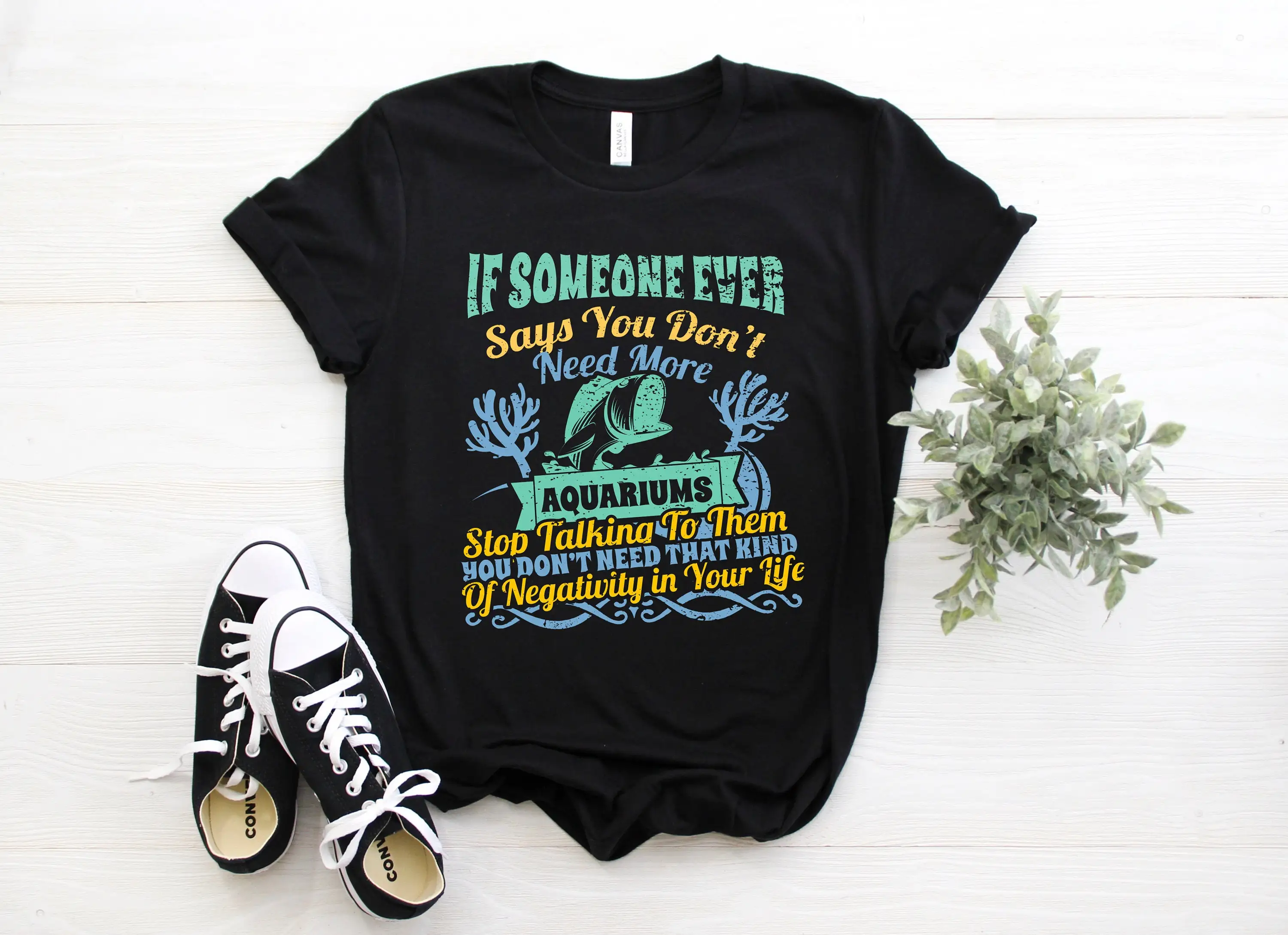 Cute Aquarium Keeper T Shirt Funny Pet Fish Lover Owner Crop Aquarist Fishkeeper Hobby Party Present