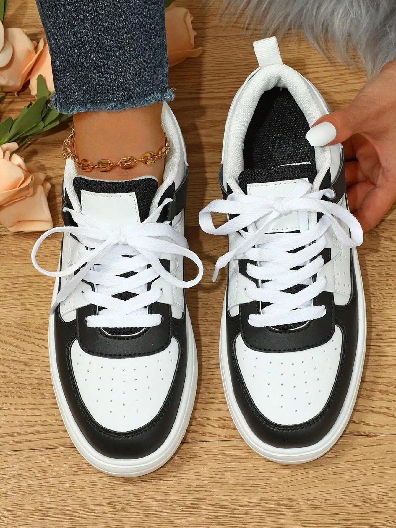 

Shiny Silver Patchwork Casual Skate Sneakers Fashion Versatile Comfortable Soft Sole Student Daily Walking Shoes