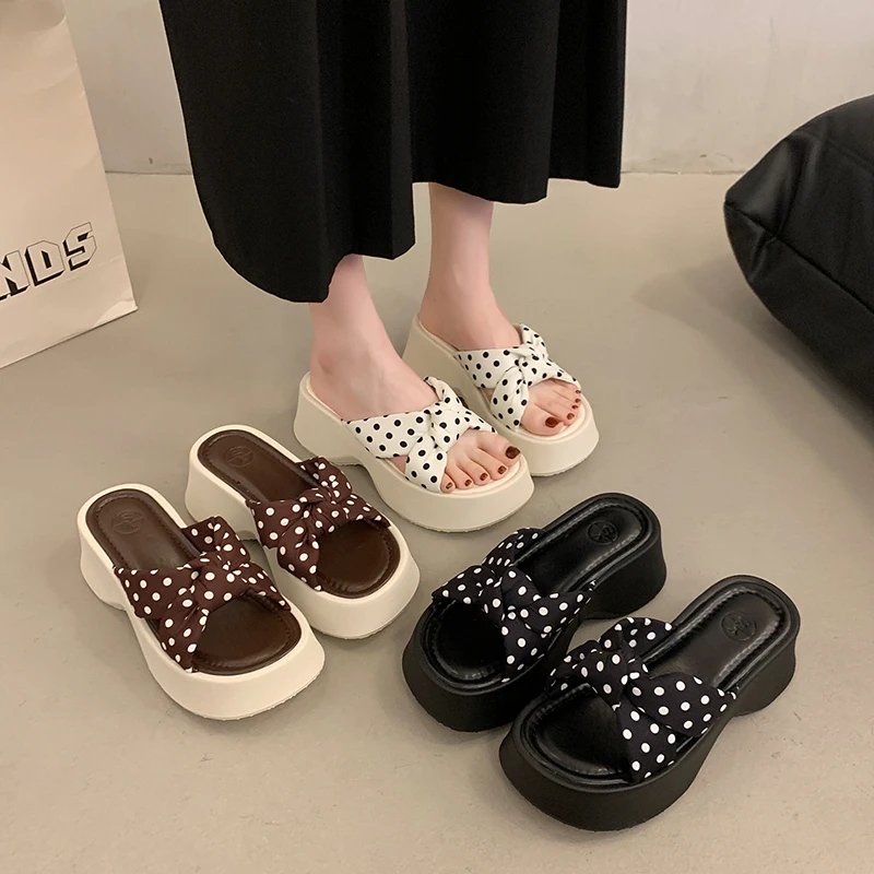 

Square Leisure Stroll Women Summer Slippers Anti Slip Comfort Flat Base Daily Park Casual Walking Leisure Footwear