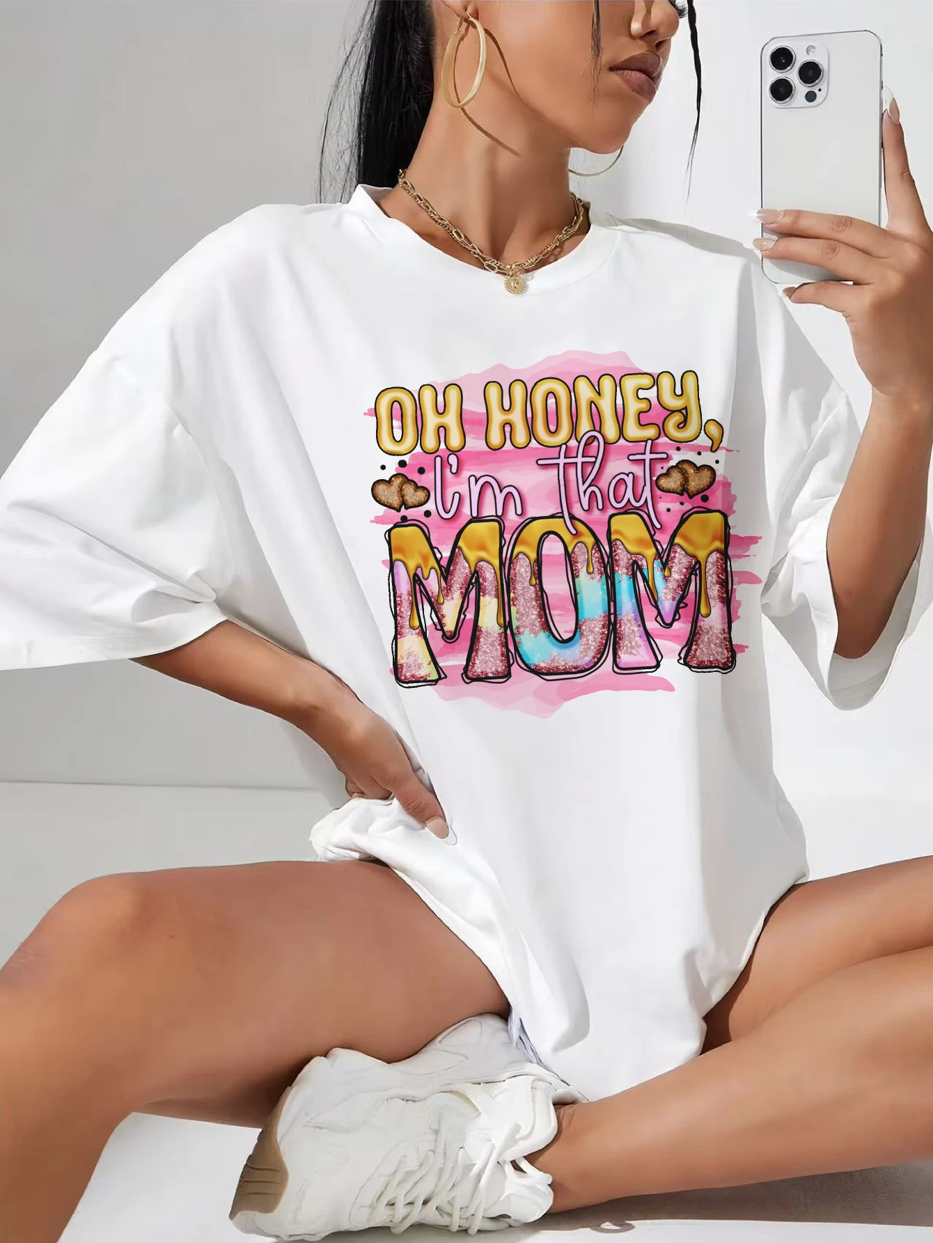 

Oh Honey Im That Mom Большая белая удлиненная футболка для беременных из дышащего хлопка с круглым вырезом