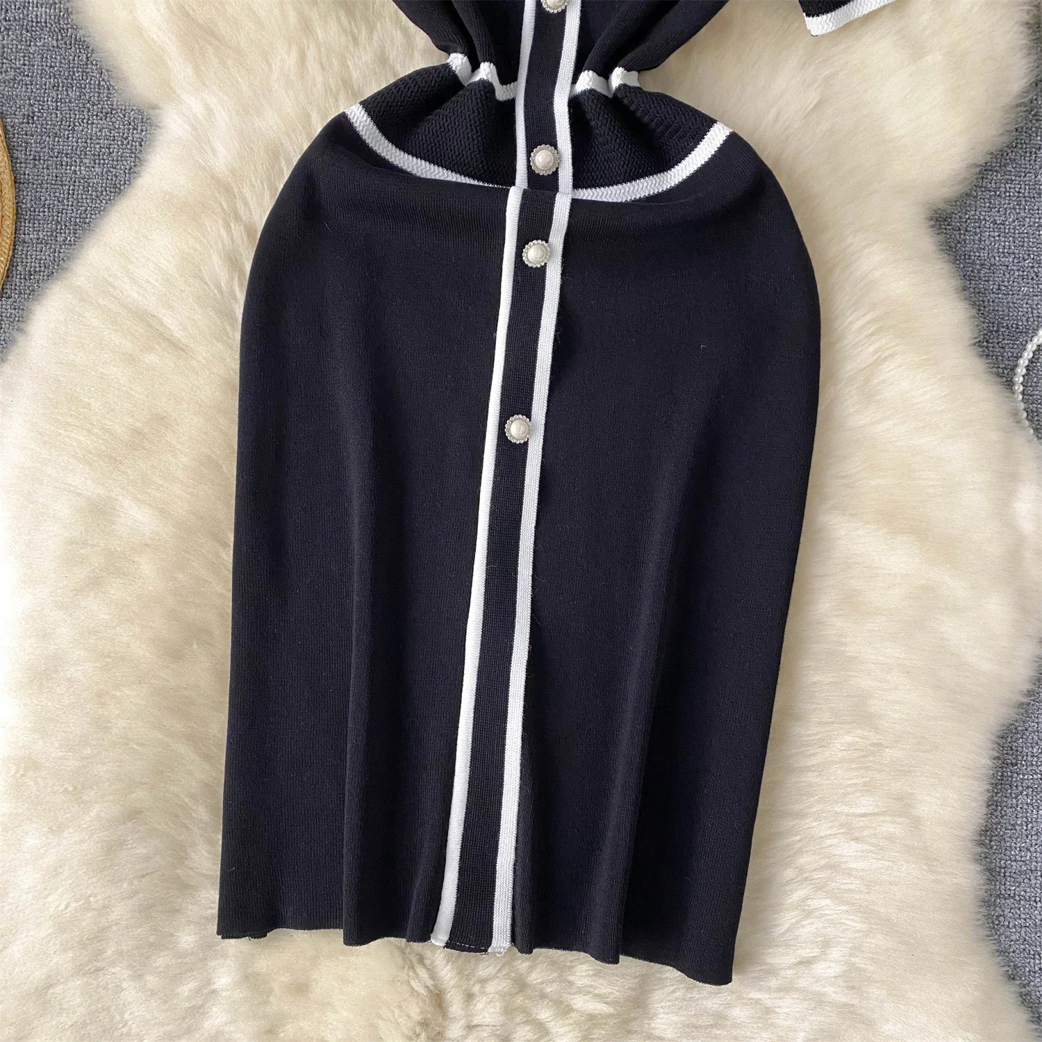 Robe mi-longue à manches courtes pour femmes, robe de bureau élégante, pull avec des hanches rondes, batterie, chic, éducatif, dame, printemps, 2024