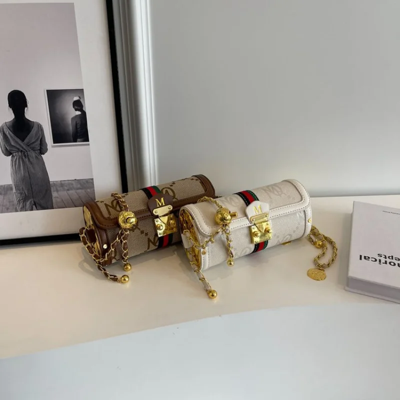 

Высококачественная женская большая сумка из тонкой кожи с высококачественным качеством и известным пригородным стилем. ​