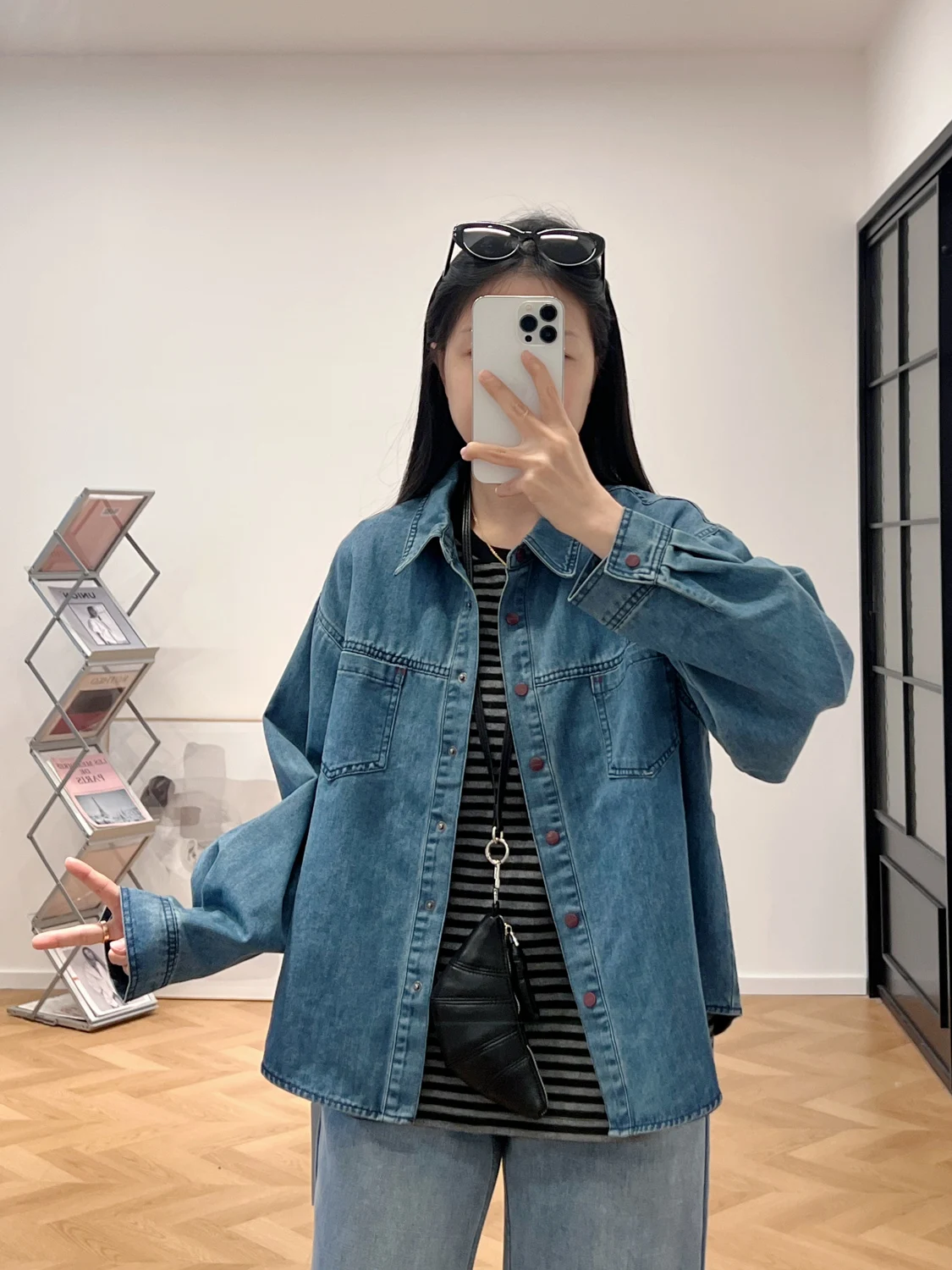 

Slimming Blue Denim Shirt Collared Long Sleeve Spring Autumn Commute Casual Style Women's Short Coat Jacket Button Closure