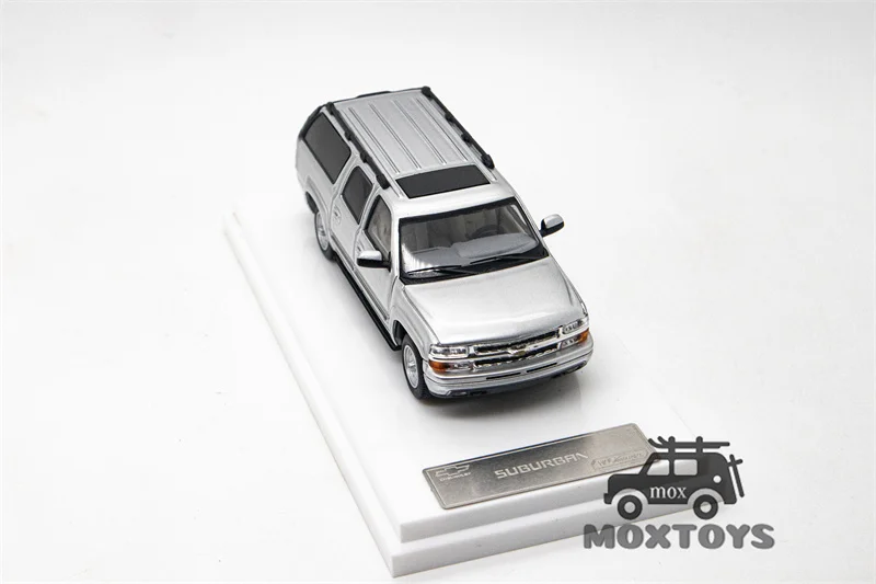 MK Miniatures 1:64 Suburban Mk9 GMT800 Silver Limited800 Diecast Model Car