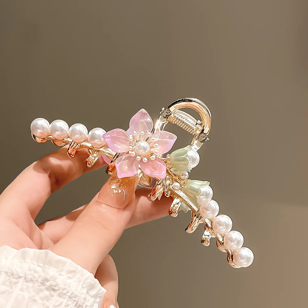 Pink Flower Pearl Hair Claw Clip For Women Girls Korean Fashion Large Metal Hairgrips Ponytail Holder Party Headwear Accessories