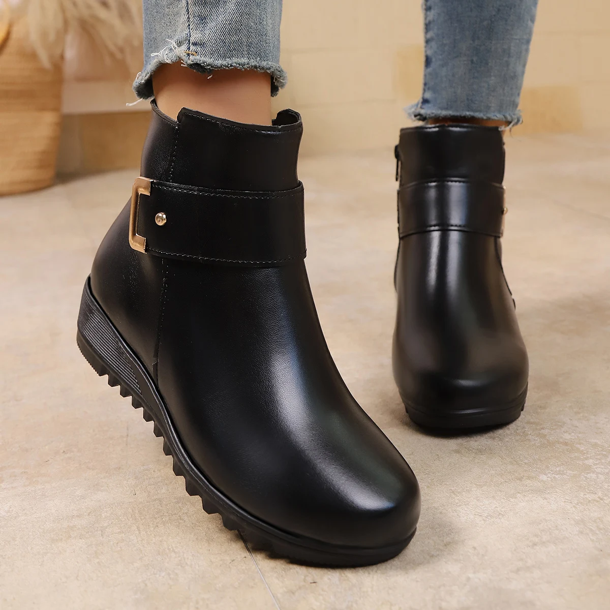 أحذية نسائية قطنية جديدة للخريف والشتاء بكعب منخفض ومقدمة مستديرة وسحاب جانبي من الصوف