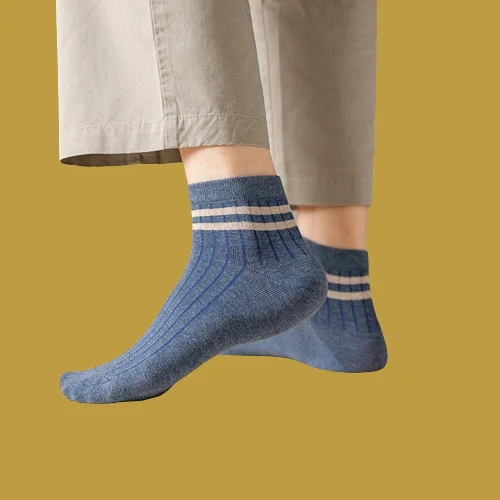 5/10 Paar kurze Socken im College-Stil zeichnen atmungsaktive Baumwoll socken mit flachem Mund und zwei Stangen neue Socken Herren lässige Boots socken