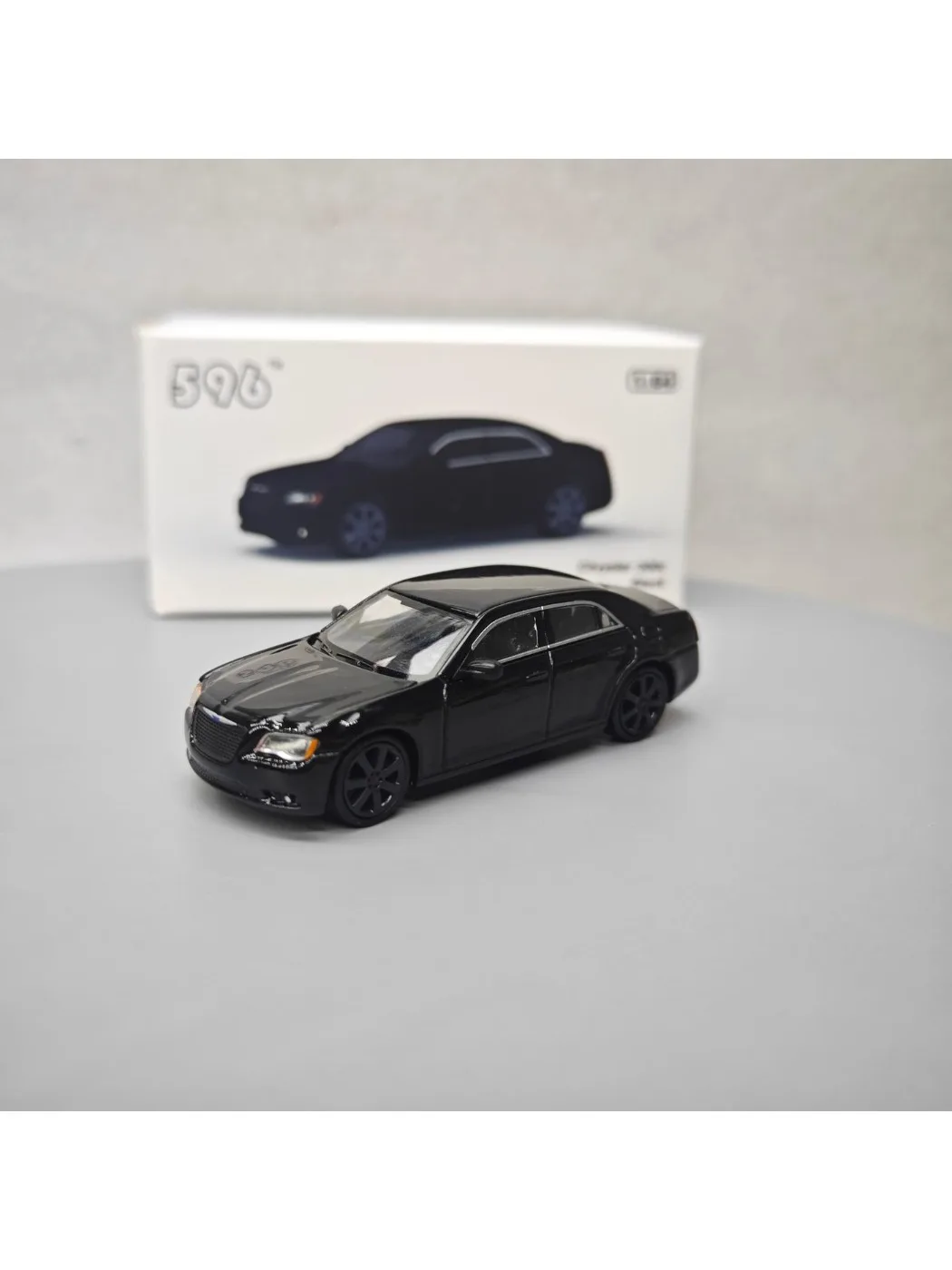 596 1:64 Chrysler 300c Nero Modello di auto avanzato da collezione