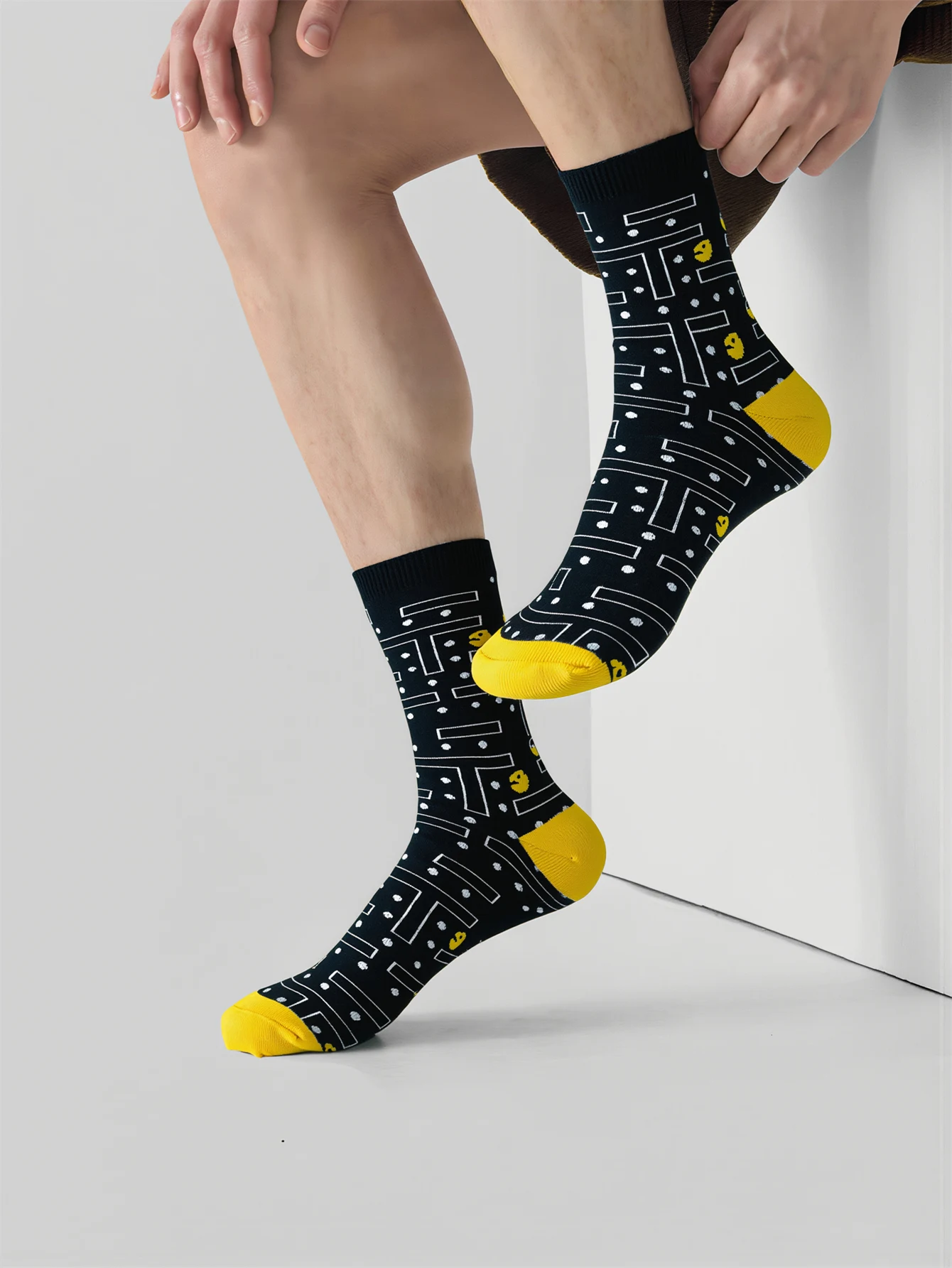 Lustige, neuartige, knöchelhohe Baumwollsocken für Herren, weiche, lässige, alltägliche Street-Skateboard-Socken für Herren, Unisex, Retro-Gaming-Print, Crew-Socken, neu – Detail 4