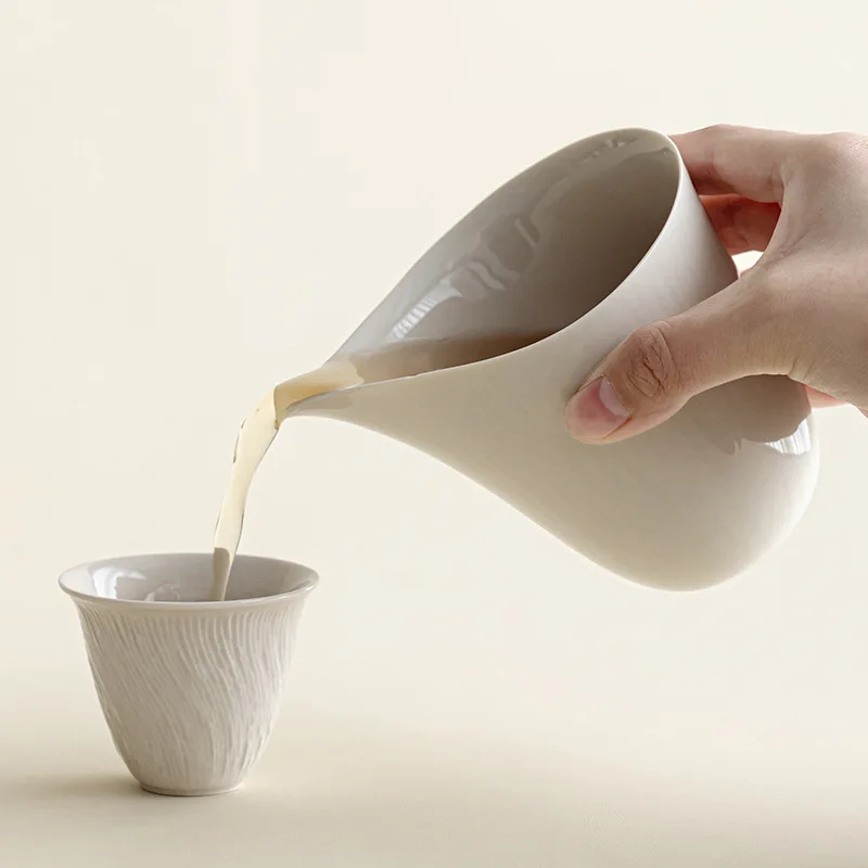 العشب والخشب الرماد اليد عقد كوب عادل السيراميك الإبداعية الشاي البحر المنزلية طقم شاي الكونغ فو واسعة الفم النسر منقار كوب الذكور