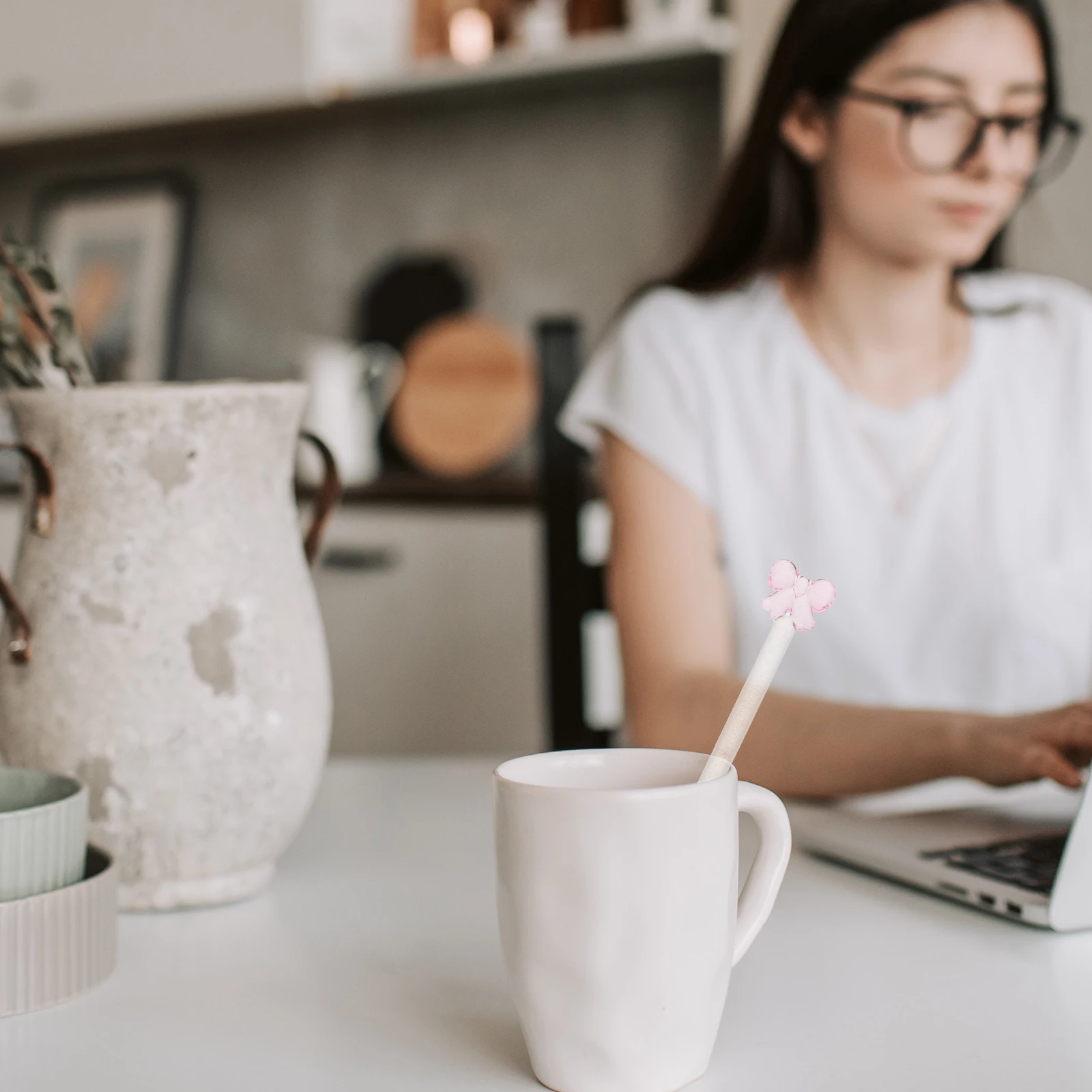 

2Pcs Glass Stirring Spoons Butterfly Knot Heat Resistant Kitchen Mixing Coffee Tea Spoons Cute Sugar Honey Small Dessert Ice