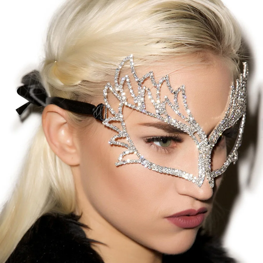 Luxury Rhinestone Hollw Angel Wings Prom Mask Cover Face Decoration for Women Halloween Crystal Sexy Mask Face Wedding Jewelry