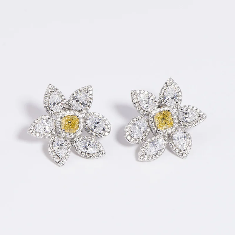 

Sunflower Flower Earrings Simple Ice Flower High Carbon Diamond Stud Earrings 925 Sterling Silver Earrings