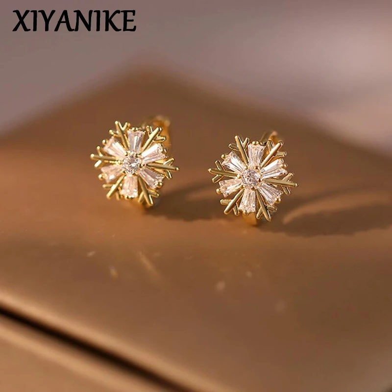 

XIYANIKE Bling Zircon Snowflake Hoop Earrings For Women Summer Beach Fashion New Jewelry Girl Gift Party Birthday серьги женские