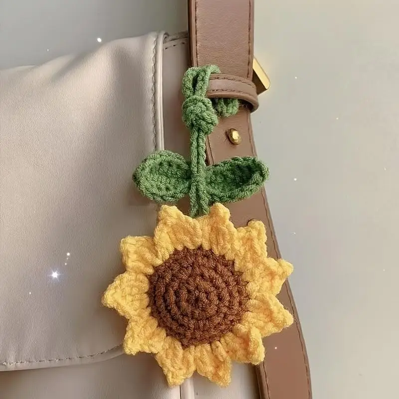 Handgefertigter Häkel-Sonnenblumen-Schlüsselanhänger mit grünem Blattanhänger zur Dekoration von Rucksäcken, für den täglichen Gebrauch, ein Geschenk für Sonnenblumen-Fans – Detail 6