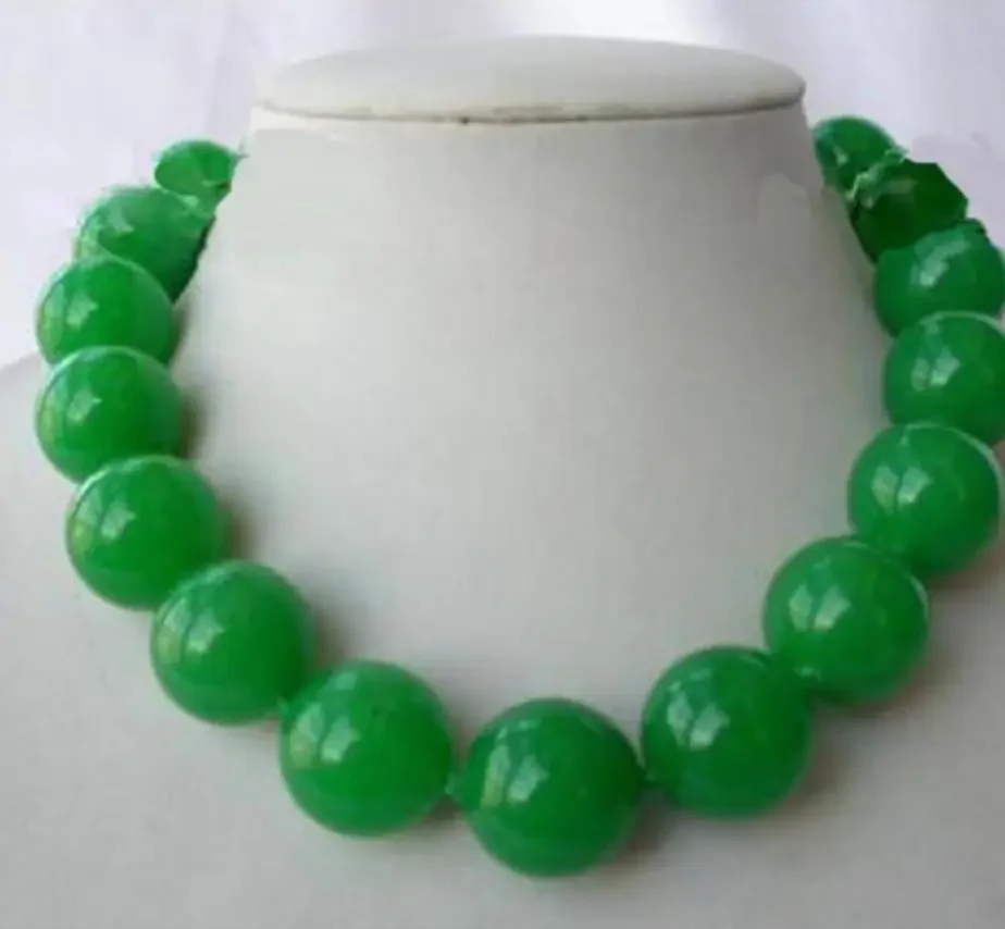 stunning big 20mm round green jade beads necklace