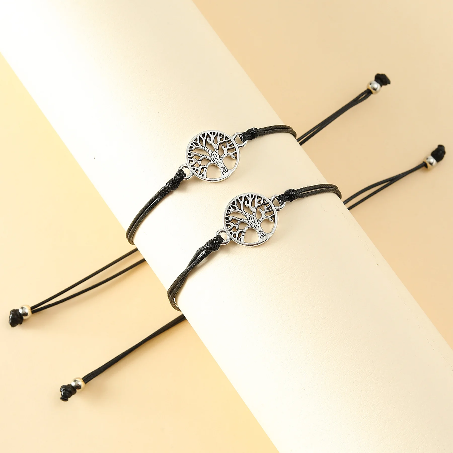 2023 New Life Tree Card Bracelet Versatile Alloy Family Life Tree Weaving Bracelet Gift Wholesale