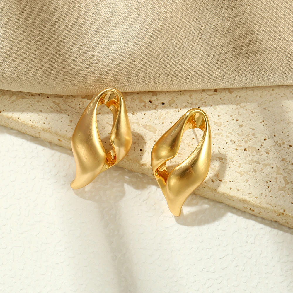 

Joya Love Luxury Irregular Hollow Earrings For Women Gold Color Temperament Statement Fashion Party Jewelry