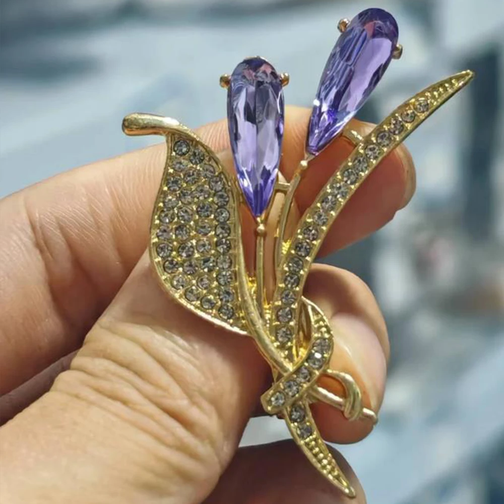 Luxury Lily Flower Brooches Women\'s Exquisite Crystal Bouquet Plant Corsage Pin Suit Jewelry Accessories
