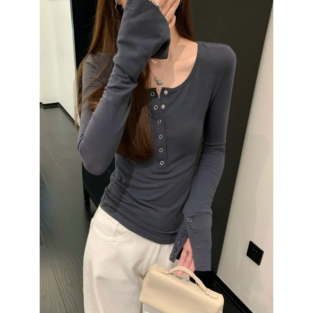 Spring New Style Korean Version Slim Fit round Neck T-Shirt Women's Base Layer Top Button Design Long Sleeve Knitted Shirt