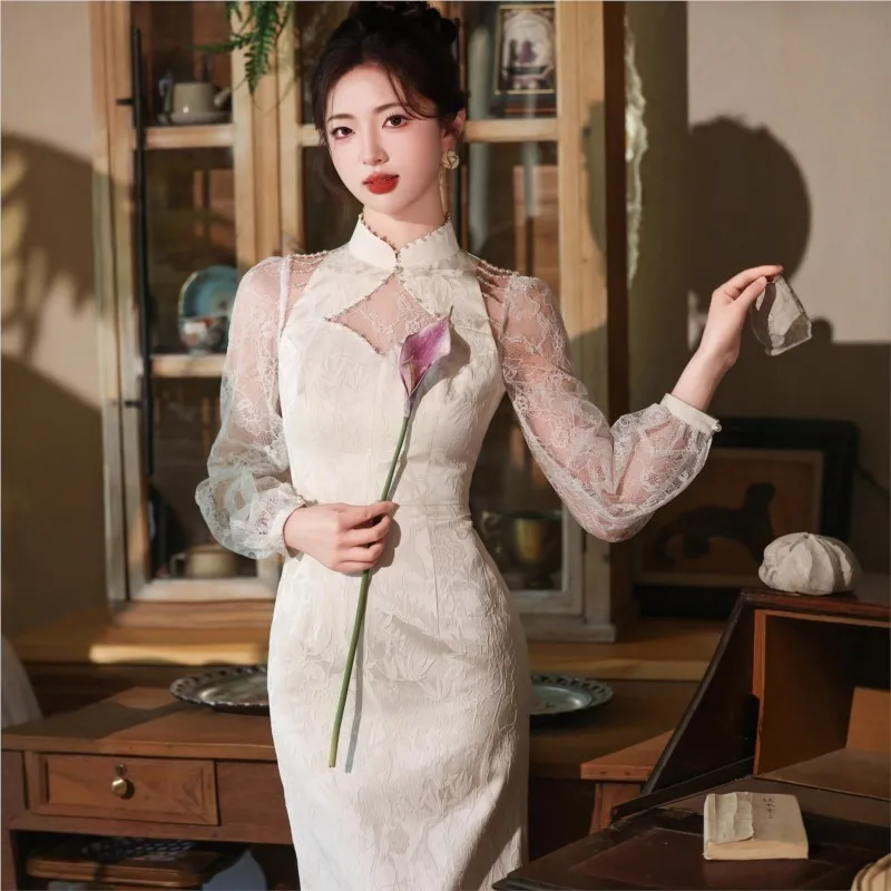 

Новое белое платье Cheongsam в китайском стиле, подходящее для повседневного ношения.