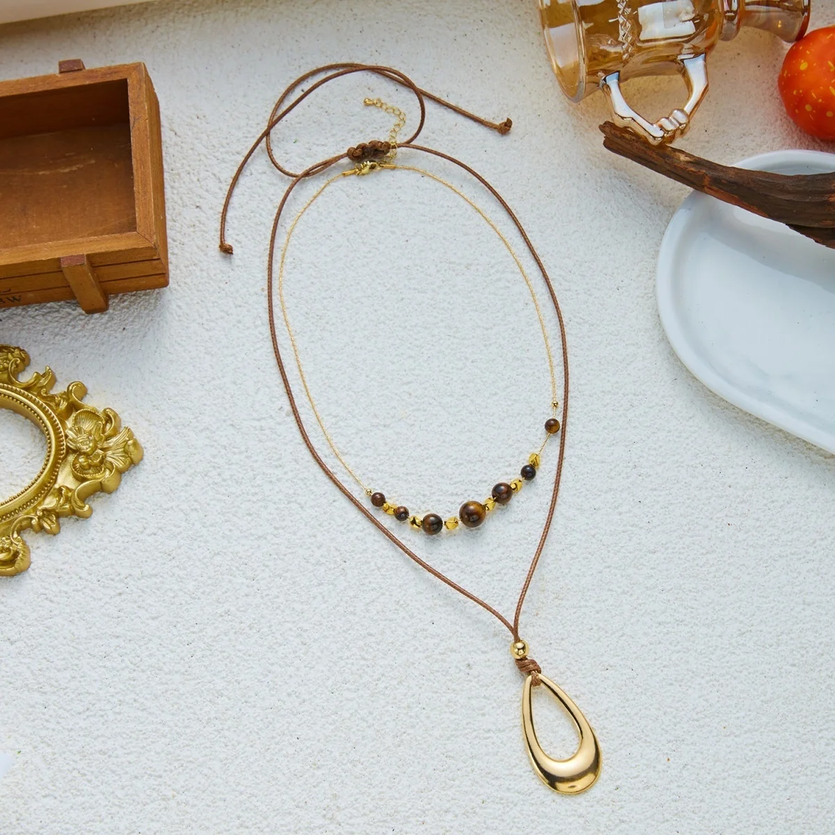 Vintage Einfache Tigerauge-Stein Wassertropfen-Anhänger Halskette für Frauen Männer Hohle Geometrische Tropfenform Lederseil Choker Schmuck – Detail 23