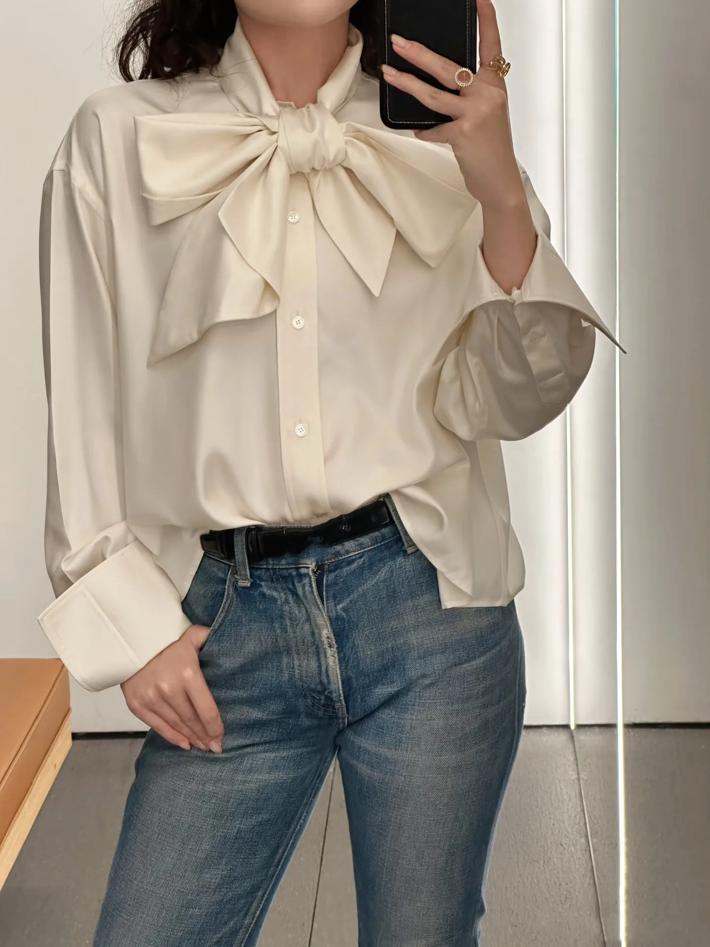 

2026 New Spring Elegant Office Ladies 100% Silk Shirt Long Sleeve Fashion Lace-up White Blouse