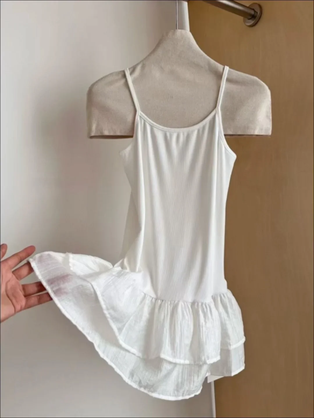 Sweet Ballet Sle Women's Vest Top with Ruffle Hem Double Layer Skirt Design Fashionable Commute Slim Fit Summer New Arrival image 4