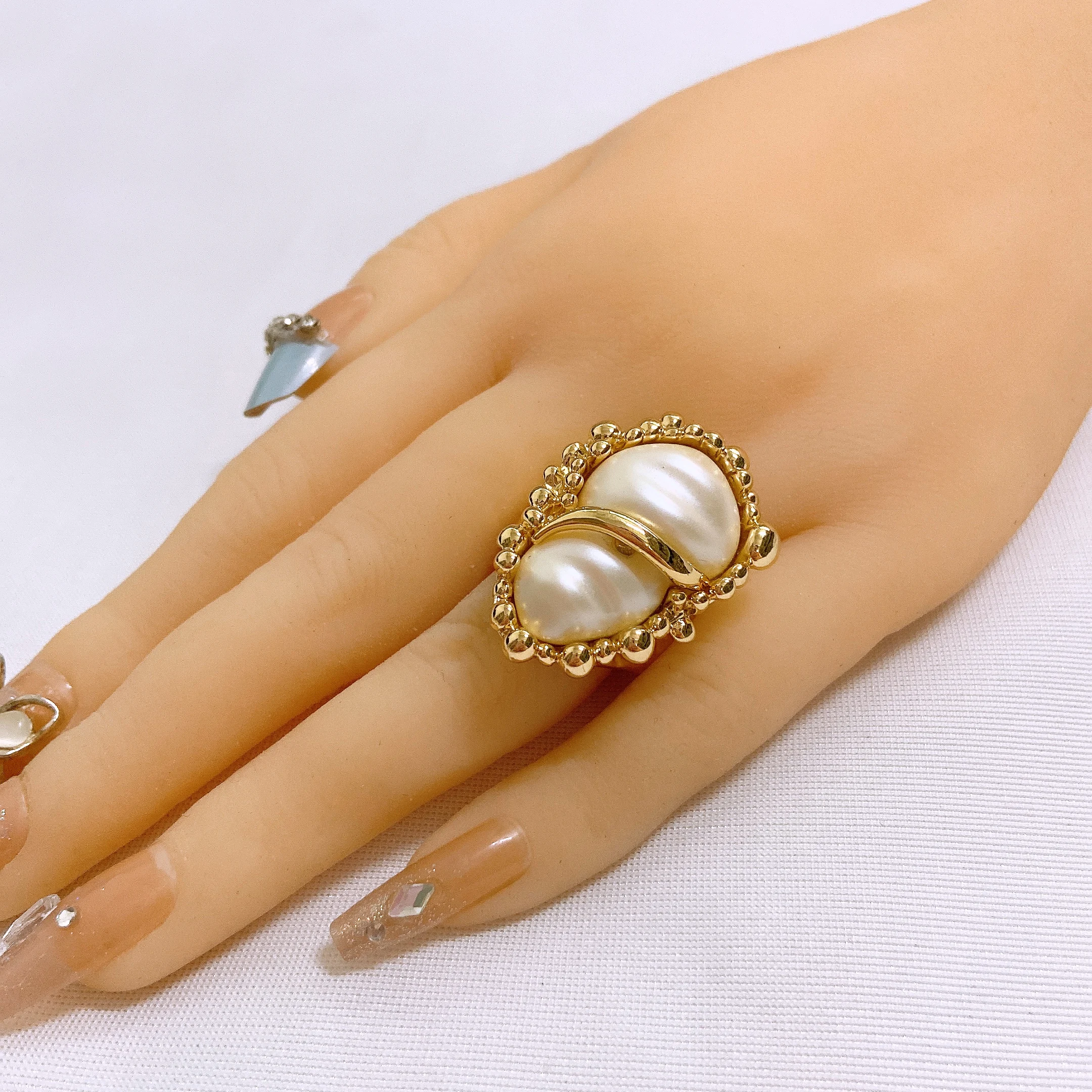 Luxuriöser Goldener Perlenring für Damen Vintage Blumen- & Geometrisches Design mit Kristallakzenten Eleganter Statement-Schmuck für Partys Trendig
