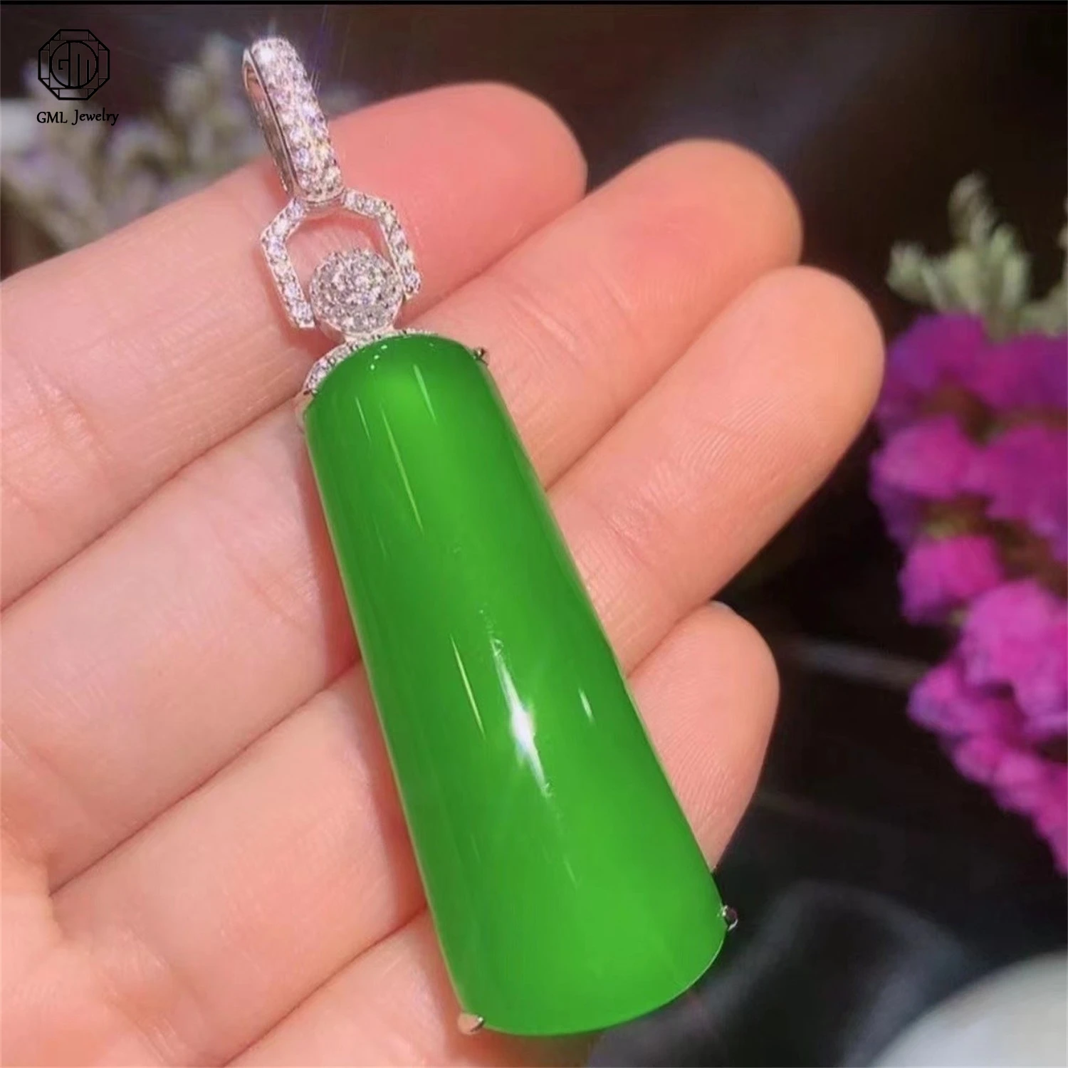 Natural Polished Ice Green Chalcedony Pendant and Jade Agate Necklace for Women Anniversary Present Gorgeous Elegant Jewelry