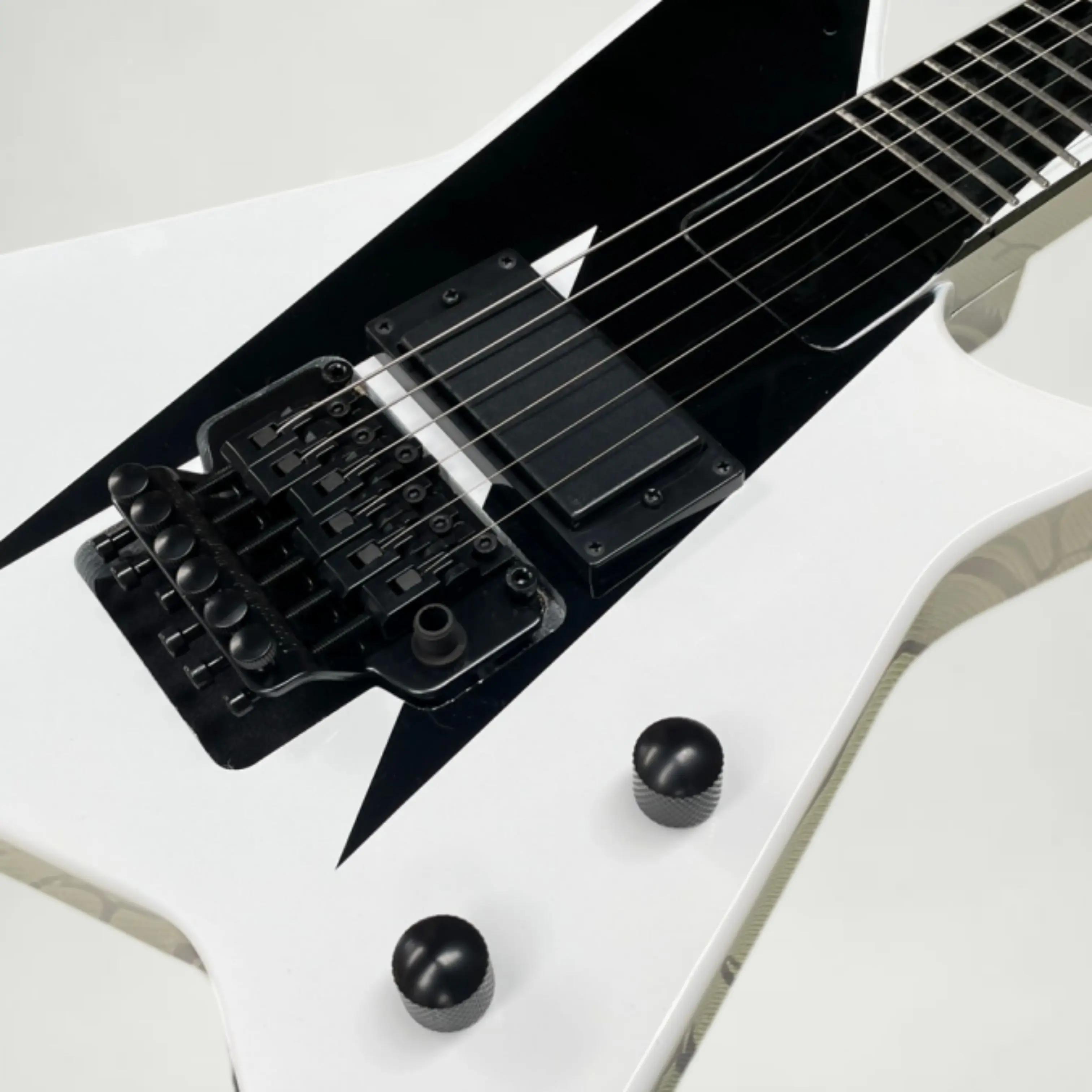 Heavy Metal Style 6-String Electric Guitar,  24-Fret Mahogany Body Guitars, Ideal For Practice,And As Gift Instrument Guitarra