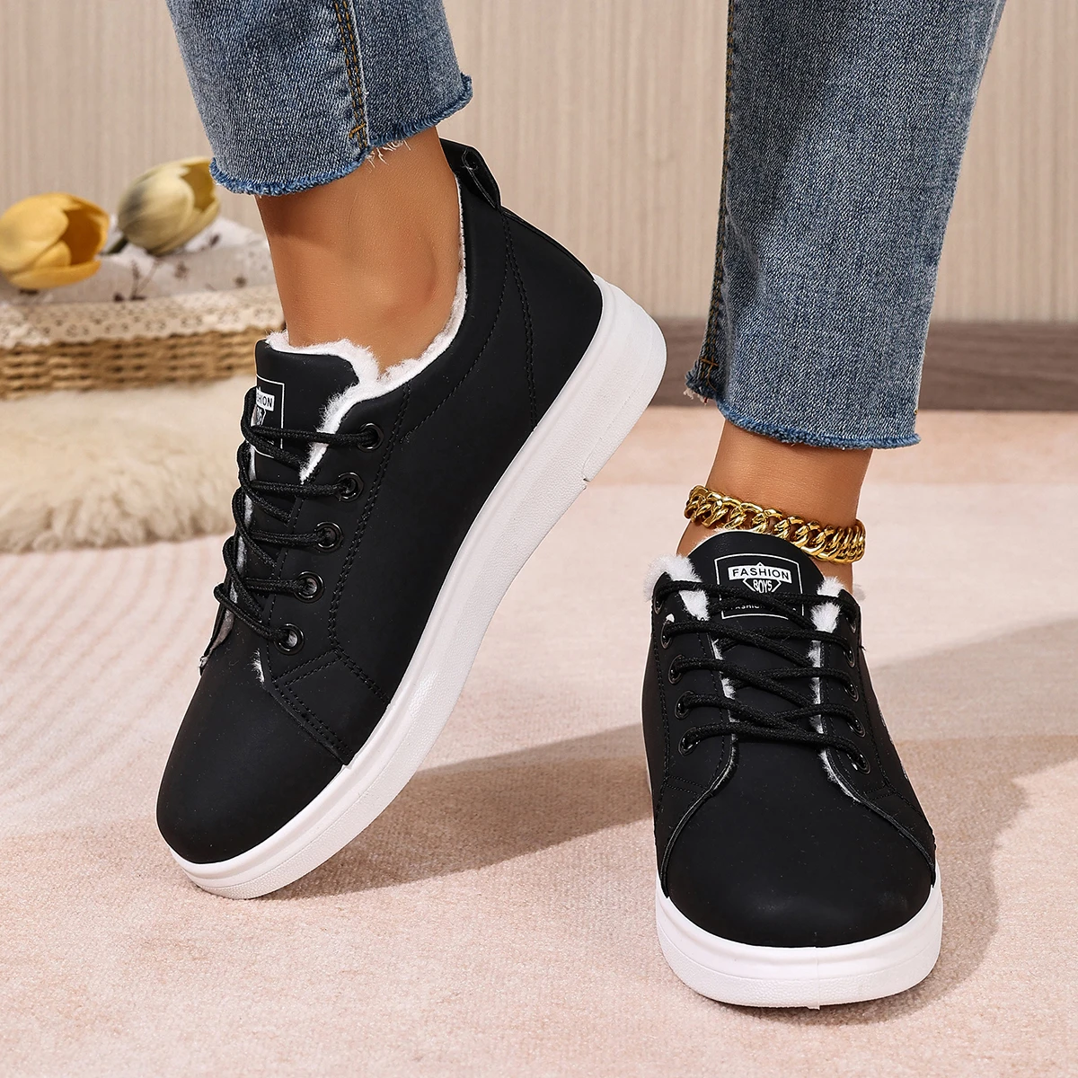 2025 جديد الشتاء في الهواء الطلق النساء أحذية دافئة الفراء أفخم سيدة أحذية رياضية كاجوال منصة الثلوج الدانتيل يصل موضة أحذية رياضية Zapatos De Mujer