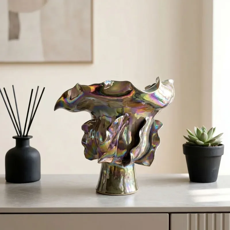 Medieval style ceramic vase B & B tea room art decoration exhibition hall sales department special-shaped binaural flower