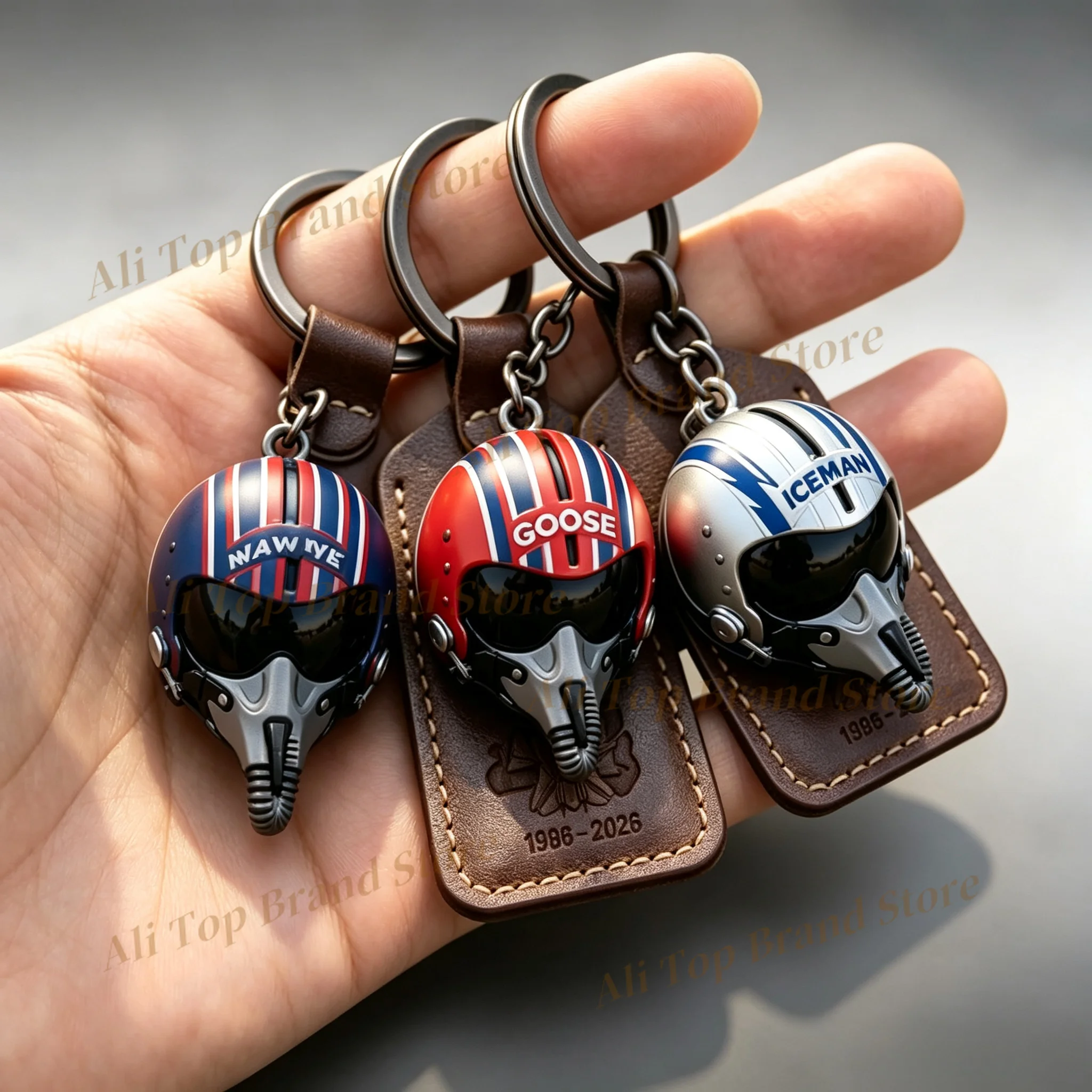 2026 new keychain Helmet Pilot Keychains Jewelry Pilot Key Chain for Aviation Gifts Key Tag Label Fashion Keyrings