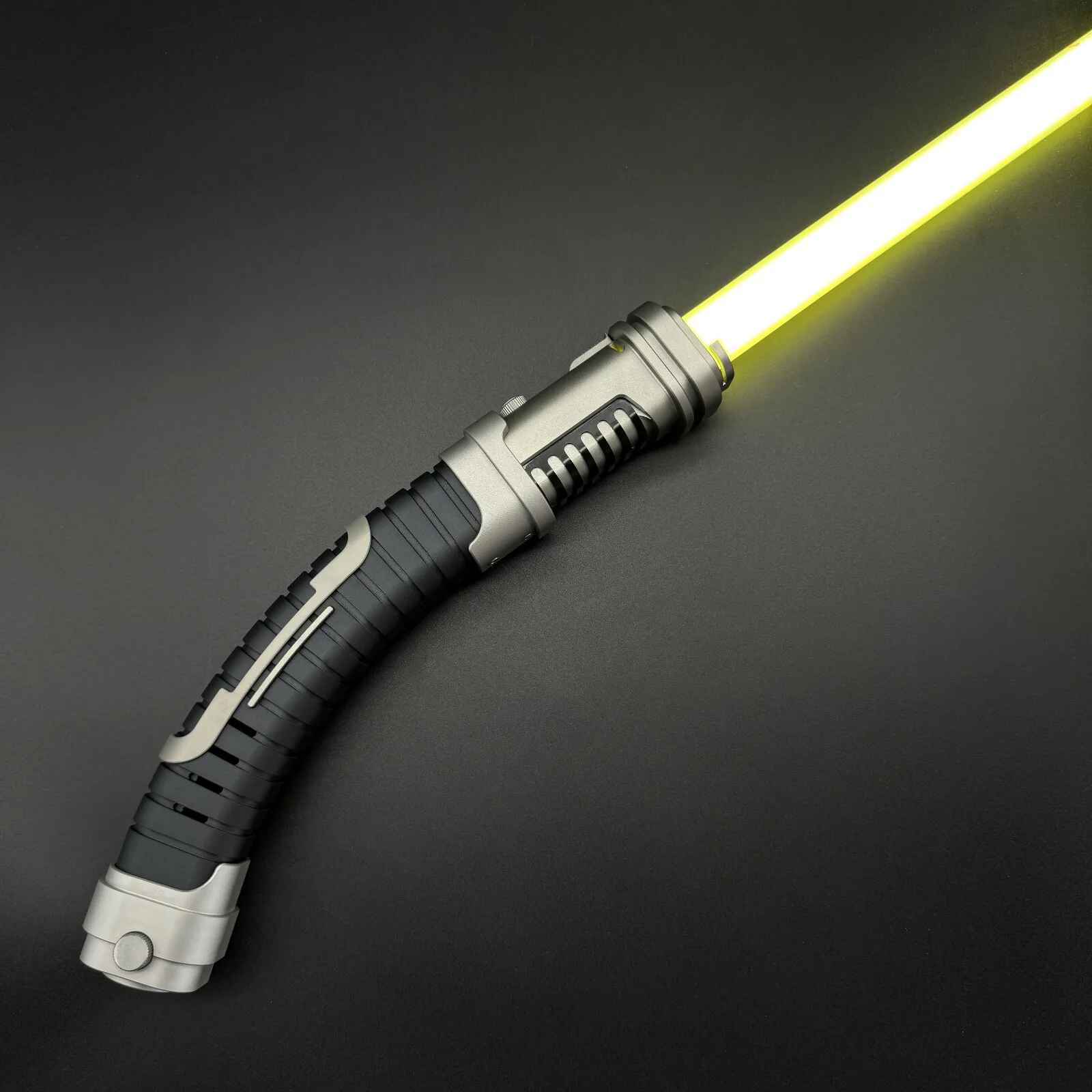 

Ventress V2 Lightsaber Proffie2.2 Board Neopixel Sensitive Smooth Swing Laser Sword Cosplay Game Movie Prop