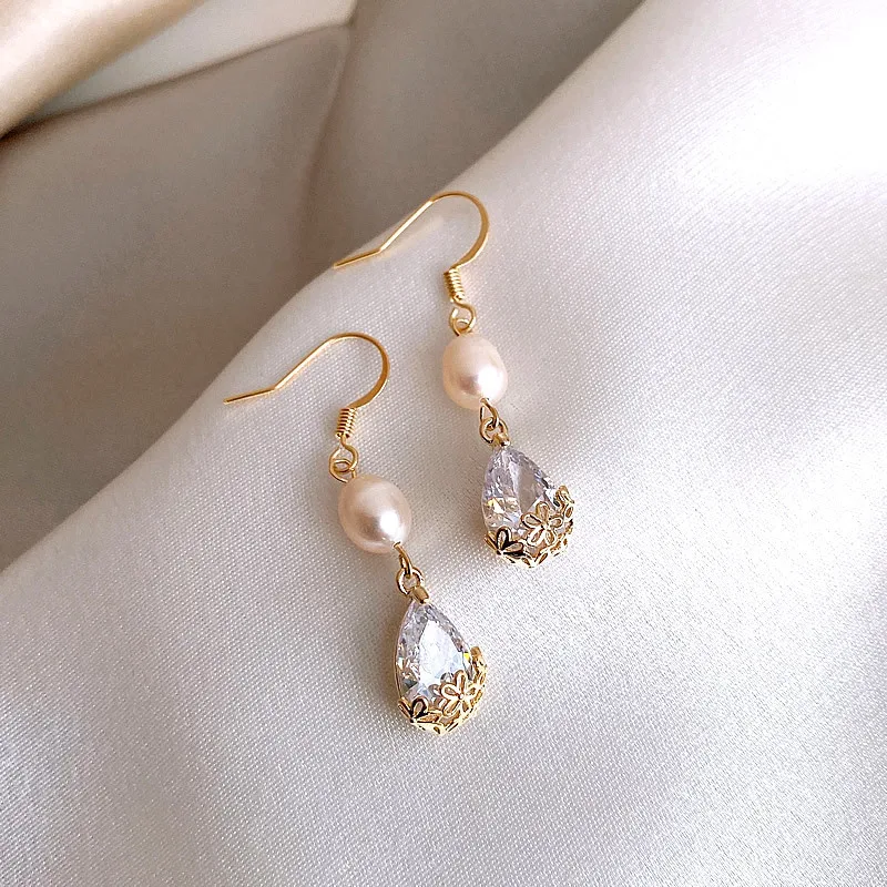 Elegant Baroque Rice Granules Pearl Crystal Water Drop Dangle Earrings For Women Advanced Design Gold Color Party Jewelry