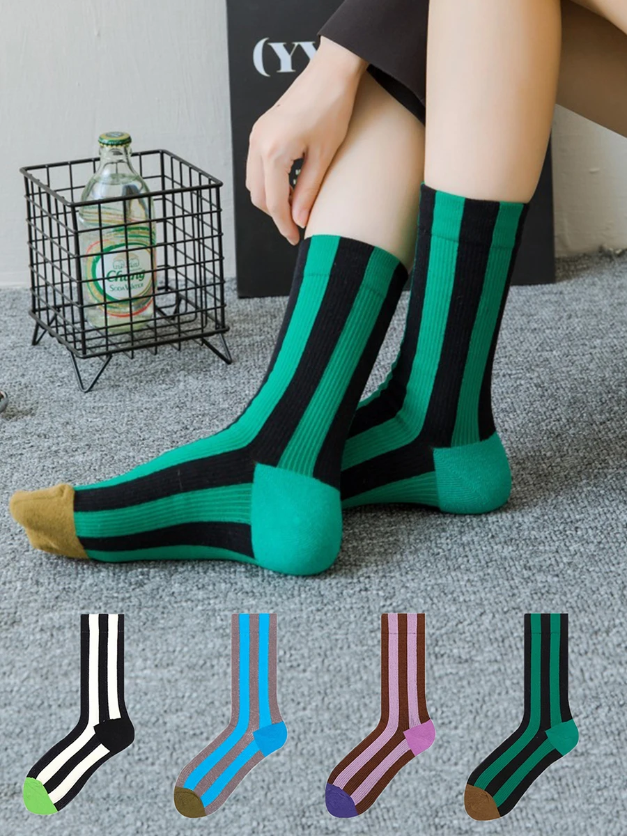 2 Pairs Of Men's And Women's Autumn And Winter Fashion Trend Contrasting Stripes Retro Mid Tube Socks