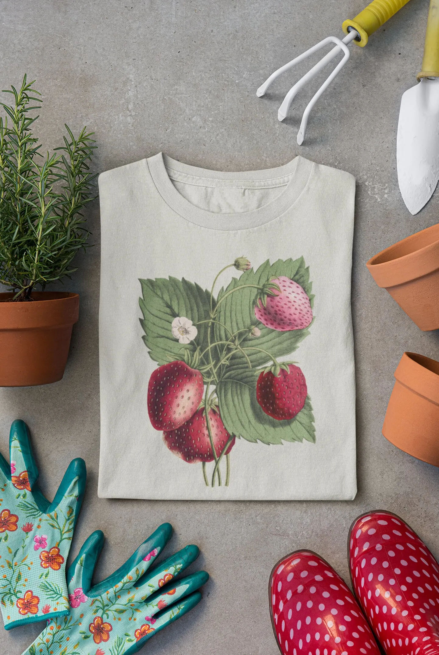 Cottagecore Clothing Vintage Strawberry T Shirt Botanical cute top gardening gifts fruiT tee