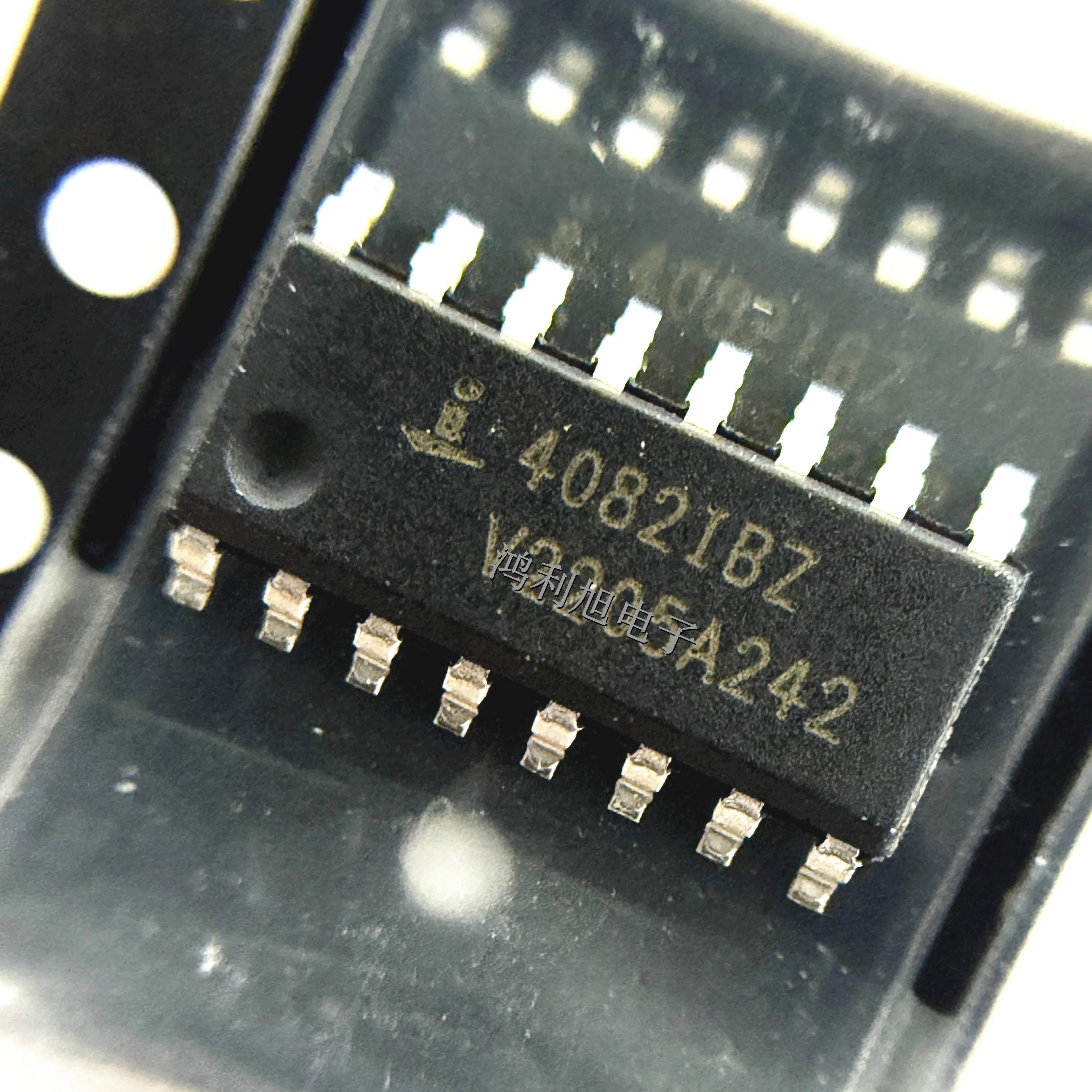 5 Pz/lotto HIP4082IBZT MARCATURA: 4082IBZ 80V, 1.25A PEAK CORRENTE H-BRIDGE FET DRIVER Driver MOSFET a Ponte Completa, PDSO16