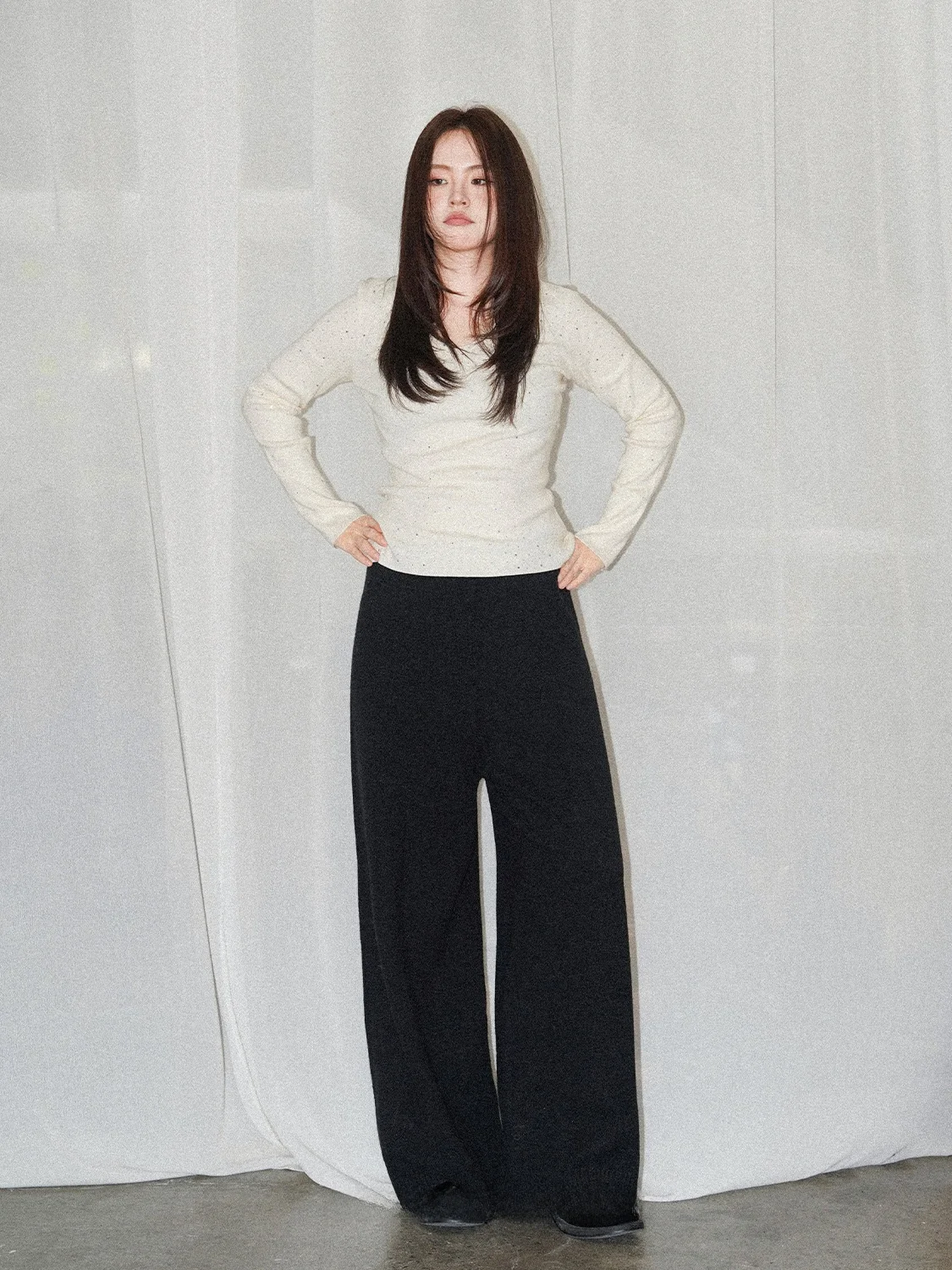 

Slimming V-Ne Knitted Top Heavy Embellied with Hotfix Rhinestones by JINGU Star Light Series Casual Sle Long Sve