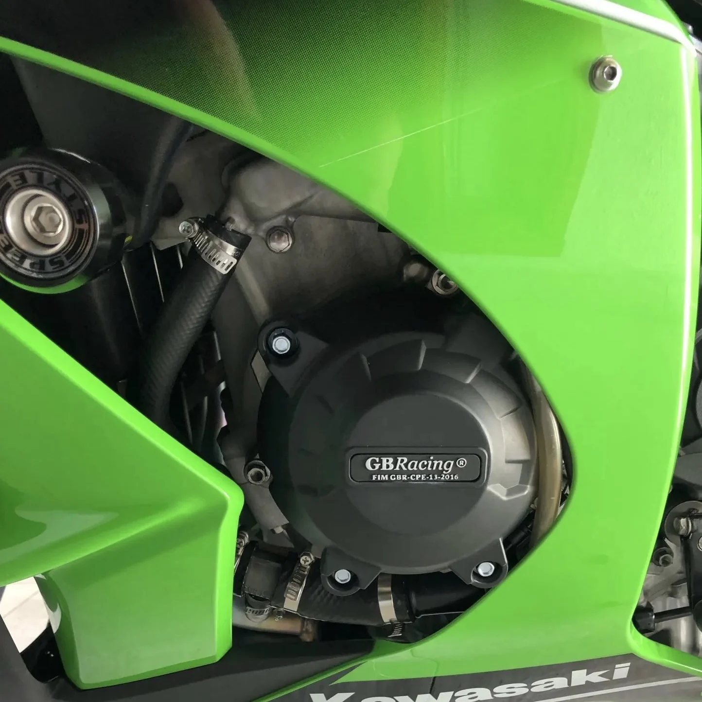 ฝาครอบเครื่องยนต์รถจักรยานยนต์ป้องกันกรณี GB Racing สําหรับ KAWASAKI ZX-10R 2011-2016 2017 2018 2019 2020 2021 2022 2023 2024 2025